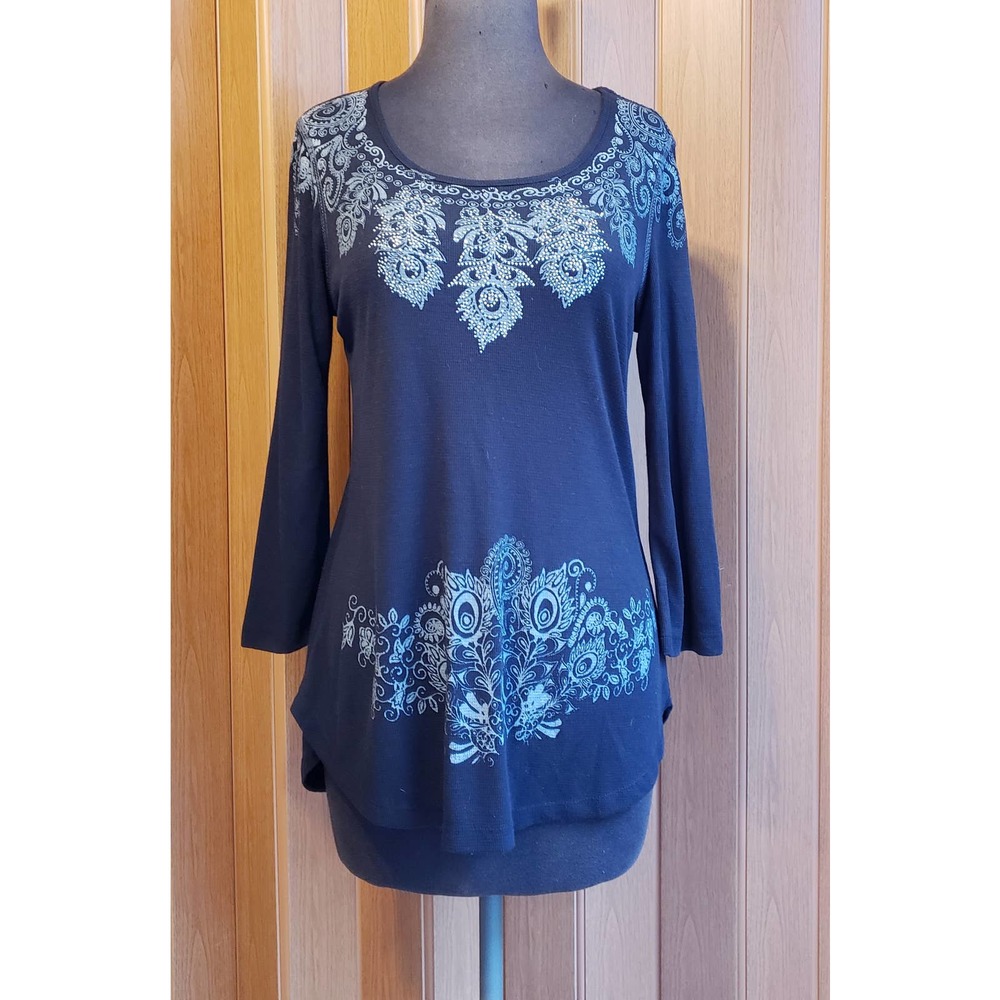 Cato size medium black & gray long sleeve knit top